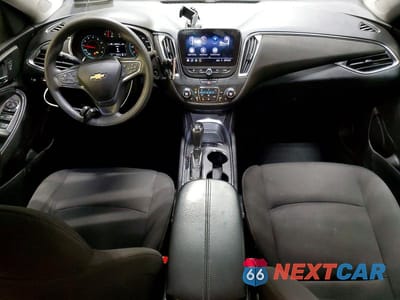 Zdjęcie 8 z 12 samochodu: 2019 CHEVROLET MALIBU LT VIN:1G1ZD5ST6KF150932 - miniatura