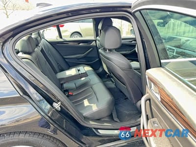 Zdjęcie 6 z 10 samochodu: 2018 BMW 530 XI VIN:WBAJA7C58JWA71740 - miniatura