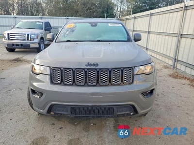 Piąte zdjęcie samochodu w środku: 2019 JEEP GRAND CHEROKEE LAREDO VIN:1C4RJEAG3KC752421 - miniatura