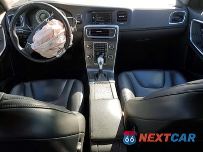 Zdjęcie 8 z 11 samochodu: 2013 VOLVO S60 T5 VIN:YV1612FS4D1231747 - miniatura