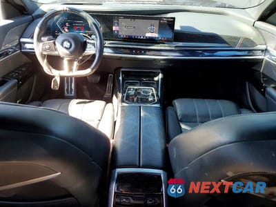 Zdjęcie 8 z 13 samochodu: 2024 BMW 740 I VIN:WBA23EH01RCR03008 - miniatura