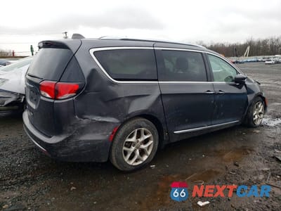 Trzecie zdjęcie samochodu z tyłu: 2017 CHRYSLER PACIFICA TOURING L PLUS VIN:2C4RC1EG7HR538450 - miniatura