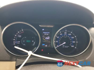 Zdjęcie 9 z 12 samochodu: 2012 HYUNDAI SONATA HYBRID BASE VIN:KMHEC4A44CA041022 - miniatura
