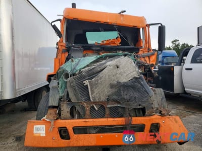 Zdjęcie 9 z 10 samochodu: 2009 VOLVO VNM SEMI TRUCK VIN:4V4MC9EG69N263617 - miniatura