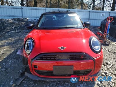 Piąte zdjęcie samochodu w środku: 2025 MINI COOPER S VIN:WMW23GD07S2W37393 - miniatura