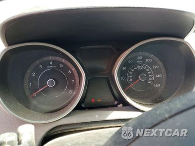 Zdjęcie 9 z 12 samochodu: 2011 HYUNDAI ELANTRA GLS VIN:5NPDH4AE2BH005413 - miniatura