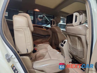 Zdjęcie 11 z 13 samochodu: 2013 MERCEDES-BENZ GL 550 4MATIC VIN:4JGDF7DE8DA150223 - miniatura