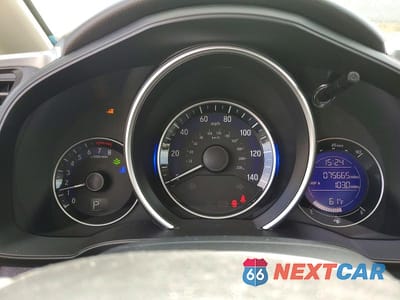 Zdjęcie 9 z 12 samochodu: 2015 HONDA FIT EX VIN:3HGGK5H83FM784634 - miniatura