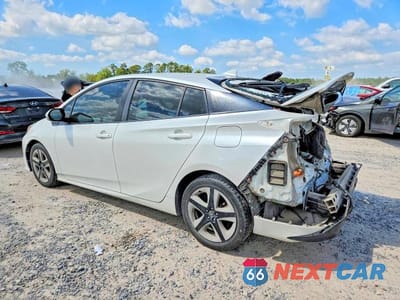 Drugie zdjęcie samochodu z przodu: 2016 TOYOTA PRIUS THREE TOURING VIN:JTDKARFU9G3012080 - miniatura