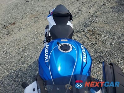 Piąte zdjęcie samochodu w środku: 2024 SUZUKI GSX-R600 VIN:JS1GN7FA2R7100026 - miniatura