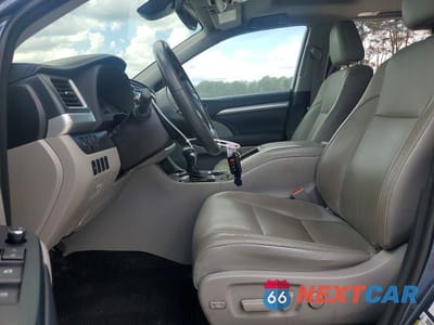Zdjęcie 7 z 12 samochodu: 2018 TOYOTA HIGHLANDER XLE VIN:5TDKZRFH9JS249833 - miniatura