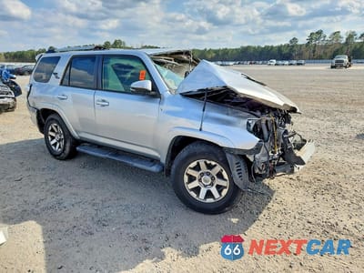 Czwarte zdjęcie samochodu z boku: 2016 TOYOTA 4RUNNER TRAIL PREMIUM VIN:JTEBU5JR0G5325828 - miniatura