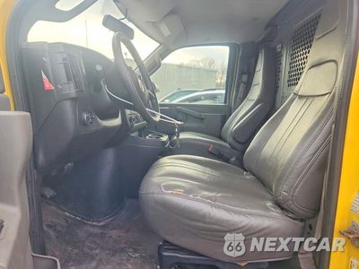 Zdjęcie 7 z 13 samochodu: 2019 CHEVY EXPRESS G2500 VIN:1GCWGAFP9K1338946 - miniatura