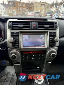 Zdjęcie 8 z 12 samochodu: 2010 TOYOTA 4RUNNER LIMITED VIN:JTEBU5JR9A5001140 - miniatura