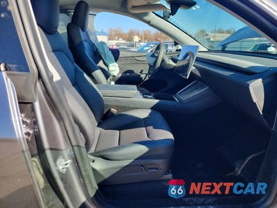 Zdjęcie 7 z 12 samochodu: 2026 TESLA MODEL Y VIN:7SAYGDEE3TA411571 - miniatura