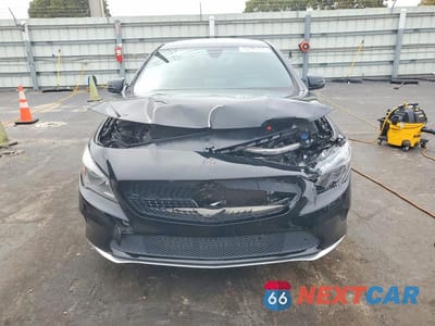 Piąte zdjęcie samochodu w środku: 2019 MERCEDES-BENZ CLA 250 VIN:WDDSJ4EBXKN752145 - miniatura