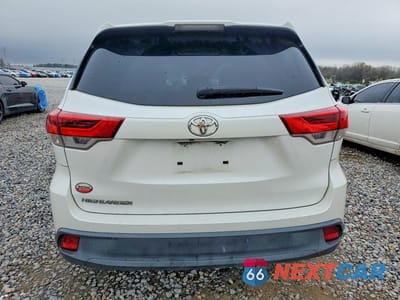 Zdjęcie 6 z 13 samochodu: 2018 TOYOTA HIGHLANDER LE VIN:5TDZZRFH6JS245866 - miniatura