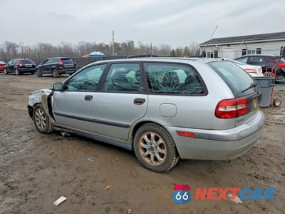 Drugie zdjęcie samochodu z przodu: 2001 VOLVO V40 1.9T VIN:YV1VW29511F601022 - miniatura