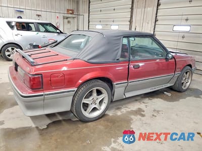 Trzecie zdjęcie samochodu z tyłu: 1990 FORD MUSTANG GT VIN:1FACP45E5LF113616 - miniatura