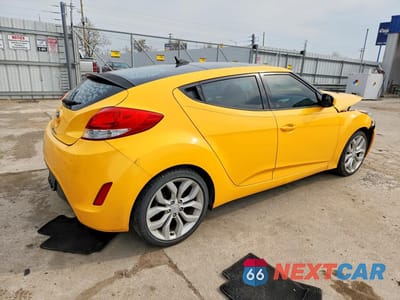 Trzecie zdjęcie samochodu z tyłu: 2013 HYUNDAI VELOSTER BASE VIN:KMHTC6AD4DU161213 - miniatura