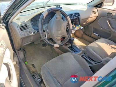 Zdjęcie 8 z 11 samochodu: 2000 HONDA CIVIC VIN:2HGEJ6612YH504905 - miniatura