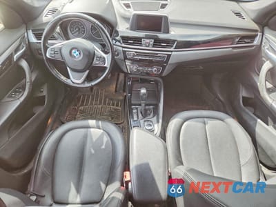 Zdjęcie 8 z 13 samochodu: 2016 BMW X1 XDRIVE28I VIN:WBXHT3C35G5E55639 - miniatura