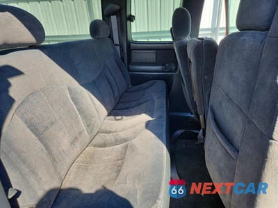 Zdjęcie 10 z 12 samochodu: 2000 CHEVROLET SILVERADO C1500 VIN:2GCEC19T9Y1105104 - miniatura