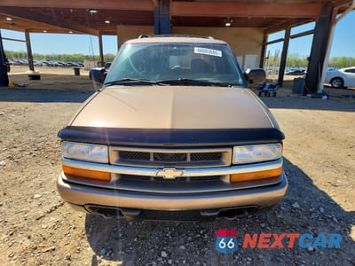 Piąte zdjęcie samochodu w środku: 2002 CHEVROLET BLAZER VIN:1GNDT13W52K222885 - miniatura