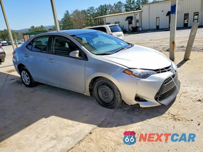 Czwarte zdjęcie samochodu z boku: 2018 TOYOTA COROLLA L VIN:2T1BURHE8JC060763 - miniatura