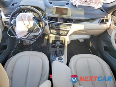 Zdjęcie 8 z 12 samochodu: 2017 BMW X1 XDRIVE28I VIN:WBXHT3C34H5F70024 - miniatura