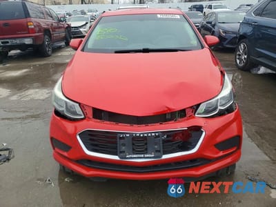 Piąte zdjęcie samochodu w środku: 2017 CHEVROLET CRUZE LS VIN:1G1BC5SM3H7122439 - miniatura