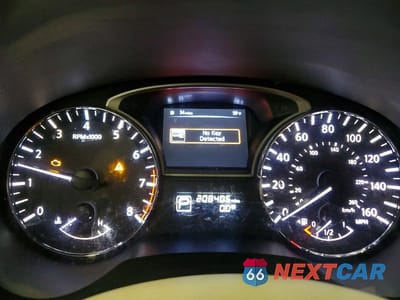 Zdjęcie 9 z 13 samochodu: 2014 NISSAN PATHFINDER S VIN:5N1AR2MN8EC653673 - miniatura
