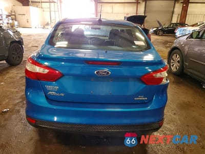 Zdjęcie 6 z 11 samochodu: 2014 FORD FOCUS SE VIN:1FADP3F27EL174585 - miniatura