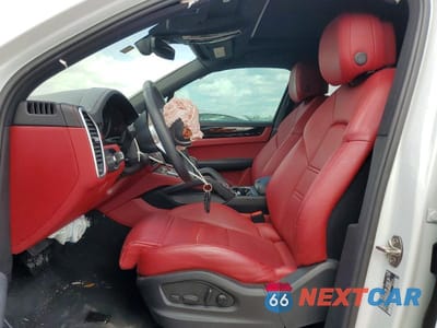 Zdjęcie 7 z 14 samochodu: 2023 PORSCHE CAYENNE BASE VIN:WP1AA2AY6PDA06517 - miniatura