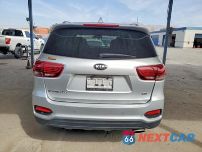 Zdjęcie 6 z 13 samochodu: 2019 KIA SORENTO LX VIN:5XYPG4A33KG439331 - miniatura