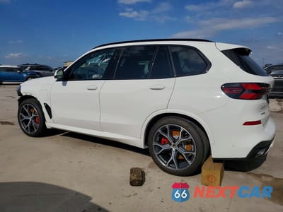 Drugie zdjęcie samochodu z przodu: 2026 BMW X5 XDRIVE50E VIN:5UX43EU02T9037761 - miniatura