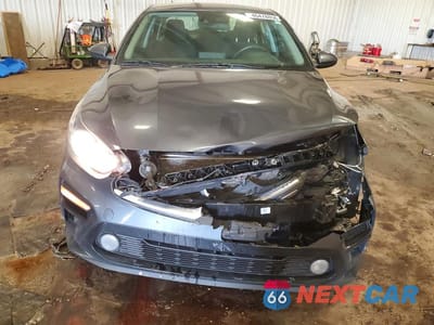 Piąte zdjęcie samochodu w środku: 2021 KIA FORTE LXS VIN:3KPF24AD5ME300949 - miniatura