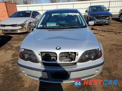 Piąte zdjęcie samochodu w środku: 2002 BMW 325 XI VIN:WBAEU33452PF57233 - miniatura