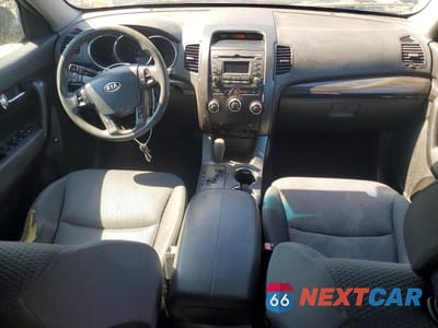 Zdjęcie 8 z 12 samochodu: 2011 KIA SORENTO LX VIN:5XYKT4A17BG105078 - miniatura