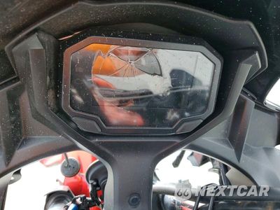 Zdjęcie 7 z 10 samochodu: 2023 KAWASAKI EX650 R VIN:ML5EXER12PDA86499 - miniatura