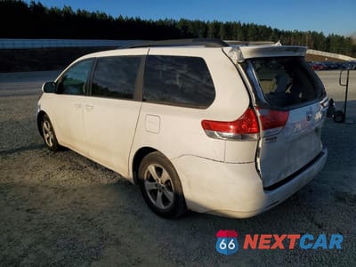 Drugie zdjęcie samochodu z przodu: 2013 TOYOTA SIENNA LE VIN:5TDKK3DC6DS353676 - miniatura
