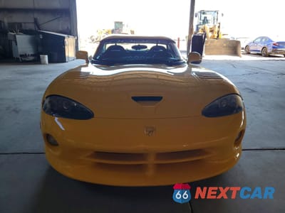 Piąte zdjęcie samochodu w środku: 2001 DODGE VIPER RT-10 VIN:1B3ER65E11V704913 - miniatura