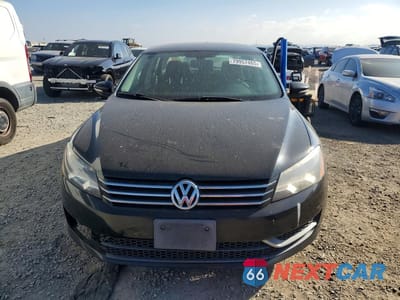 Piąte zdjęcie samochodu w środku: 2012 VOLKSWAGEN PASSAT S VIN:1VWAP7A30CC056960 - miniatura