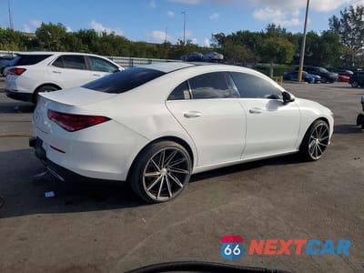 Trzecie zdjęcie samochodu z tyłu: 2020 MERCEDES-BENZ CLA 250 VIN:WDD5J4GB1LN074722 - miniatura