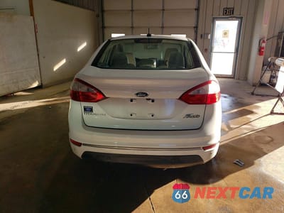 Zdjęcie 6 z 12 samochodu: 2015 FORD FIESTA TITANIUM VIN:3FADP4CJ3FM205445 - miniatura