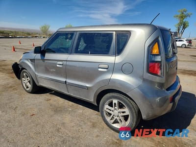 Drugie zdjęcie samochodu z przodu: 2010 KIA SOUL + VIN:KNDJT2A20A7038781 - miniatura