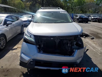 Piąte zdjęcie samochodu w środku: 2022 NISSAN PATHFINDER PLATINUM VIN:5N1DR3DH3NC203913 - miniatura