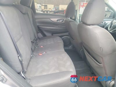 Zdjęcie 11 z 12 samochodu: 2016 NISSAN ROGUE S VIN:KNMAT2MV5GP651395 - miniatura