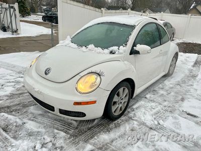 Drugie zdjęcie samochodu z przodu: 2010 VOLKSWAGEN NEW BEETLE VIN:3VWRW3AG2AM015792 - miniatura