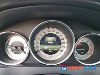 Zdjęcie 9 z 12 samochodu: 2014 MERCEDES-BENZ C 350 4MATIC VIN:WDDGF8JBXEA944729 - miniatura